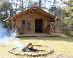 Khách sạn Glampknox Canvas Campground Knoxville - Grande (Knoxville, Hoa Kỳ)