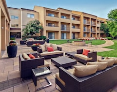 Khách sạn Courtyard by Marriott Fairfax Fair Oaks (Fairfax, Hoa Kỳ)