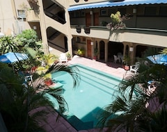 Khách sạn Solimar Inn Suites (Zihuatanejo, Mexico)