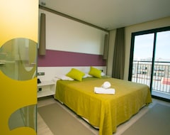 The Purple Hostel By Ibiza Feeling Lgbt Adults Only (Sant Antoni de Calonge, Španjolska)
