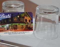 Hotel Buti (Sighetu Marmaţiei, Rumanía)