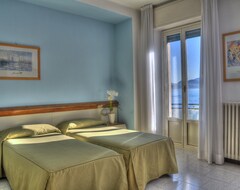 Khách sạn Hotel Italie et Suisse (Stresa, Ý)