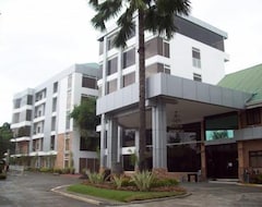 The Ritz Hotel At Garden Oases (Davao City, Filipinas)