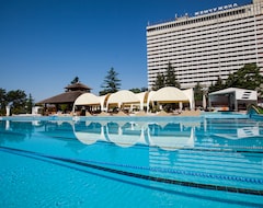 فندق غراند هوتل زيمشوزينا (سوتشي, روسيا)
