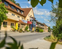 Khách sạn Landgasthof Schwarz (Windsbach, Đức)