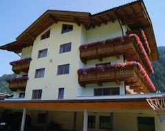 Casa rural Apparthotel Stoanerhof (Uderns, Avusturya)