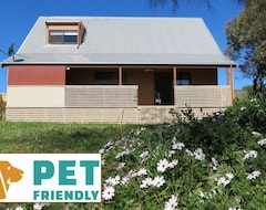 Entire House / Apartment Lowans Loft Marion Bay - Pet Friendly (Marion Bay, Australia)