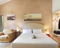 Khách sạn B&B Hotel Malpensa Lago Maggiore (Vergiate, Ý)