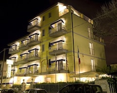 Hotel Fortunella (Lido di Camaiore, Italy)