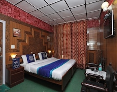 Hotel Goroomgo Deluxe Ankur Lake View Nainital (Nainital, India)