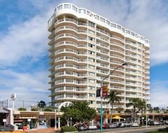 Otel Beachcomber International Resort (Coolangatta, Avustralya)