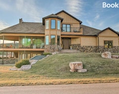 Cijela kuća/apartman Expansive Black Hills Forest Home With Deck And Grill! (Sturžis, Sjedinjene Američke Države)