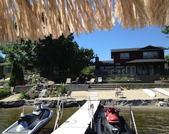 Hotelli Lakefront Executive Basement Suite!! (Osoyoos, Kanada)