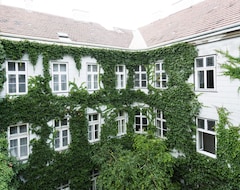 Khách sạn Pension Kraml (Vienna, Áo)