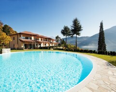 Toàn bộ căn nhà/căn hộ Lake View Garden Home Sleeps 6 Guests With Use Of Pool, Sauna & Jacuzzi (Tremezzina, Ý)