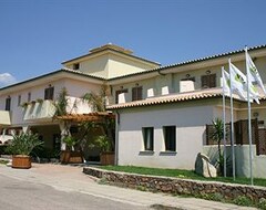 Khách sạn Nyce Club Sport (Badesi, Ý)