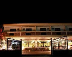 Selvinas Ηotel & Restaurant (Sorsogon City, Filipinler)