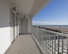 Hotel Apartamentos Marfina (Castelldefels, Spain)