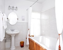 Khách sạn Historic Downtown Guest House, Private Guest Room W/ Spa Steam Shower (Fort Wayne, Hoa Kỳ)
