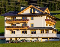 Khách sạn Hotel Garni Regina (Weerberg, Áo)