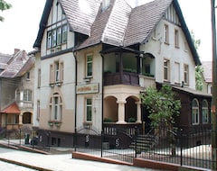 Khách sạn Luna (Szczawno-Zdrój, Ba Lan)