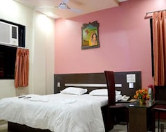 Hotel Treebo Trend Varsha Palace (Aurangabad, India)