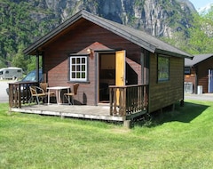 Kampiranje Saebo Camping (Eidfjord, Norveška)