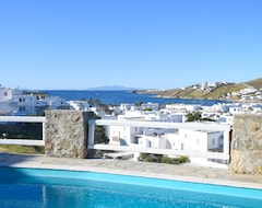 Hotel Amperian Mykonos Suites & Villas (Mykonos-Town, Greece)