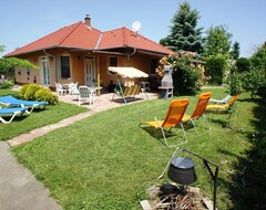 Bed & Breakfast Sunny Garden Pihenőház (Siófok, Hungary)