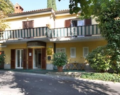 Hotel Forgotten Garden Apartments and Rooms (Portorose, Slovenia)