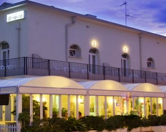 Hotel Ginevra (Lido di Jesolo, Italy)