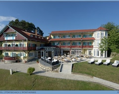 Khách sạn Hotel Striedingers Lust & Laune (Pörtschach, Áo)