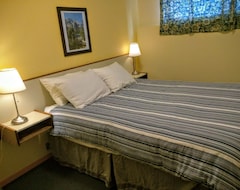 Hotel The Bulldog Silver Star - One Bedroom Apartment (Vernon, Canada)