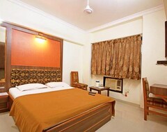 Khách sạn Capital O 17300 Hotel Solitaire (Navi Mumbai, Ấn Độ)