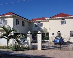 Hotel Retreat Guesthouse (Montego Bay, Jamaica)