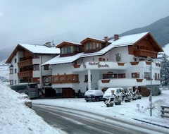 Hotel Stolz (Matrei am Brenner, Austria)