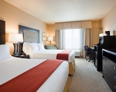 Holiday Inn Express & Suites Eureka, an IHG Hotel (Eureka, USA)