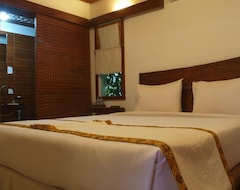 Hotel Flores Gallery (Bandung, Indonesia)