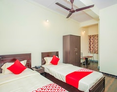 OYO 30537 Hotel Megharaj (Bijapur, Indija)