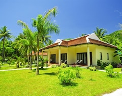Otel Diamond Bay Resort & Spa (Nha Trang, Vietnam)