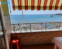 Koko talo/asunto Apartment Sea View (Rrëshen, Albania)