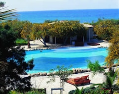 Hotel Riviera Beach Bungalows (Girne, Cyprus)