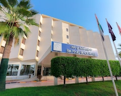 BM Beach Hotel (Al Jazirah al Hamra, United Arab Emirates)