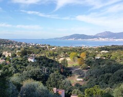 Hele huset/lejligheden Porticcio Apartment With Terrace, Sea View, Pool And Beach At 800m (Grosseto-Prugna, Frankrig)