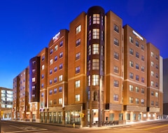 Otel Courtyard Syracuse Downtown at Armory Square (Syracuse, ABD)