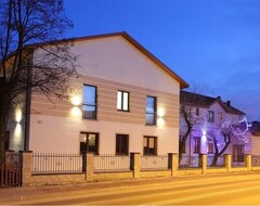 Otel Stara Fabryka (Małogoszcz, Polonya)