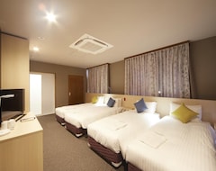 Hotel Azat (Naha, Japan)