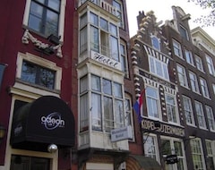 Waterfront hotel (Amsterdam, Netherlands)