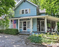 Hele huset/lejligheden Spacious Lakeside Cottage - 2 Miles To Marblehead! (Marblehead, USA)