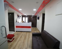 Otel FabExpress Red Apple (Ahmedabad, Hindistan)